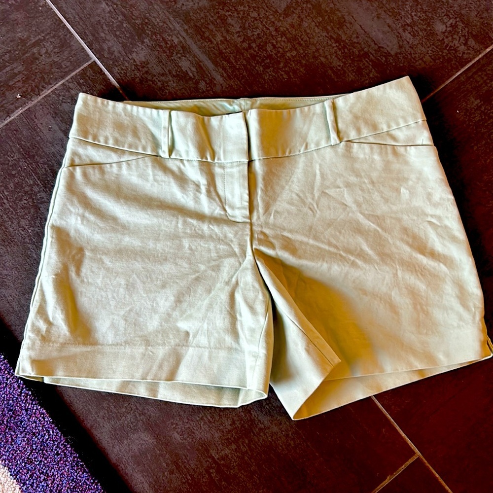 Limited‎ women’s shorts